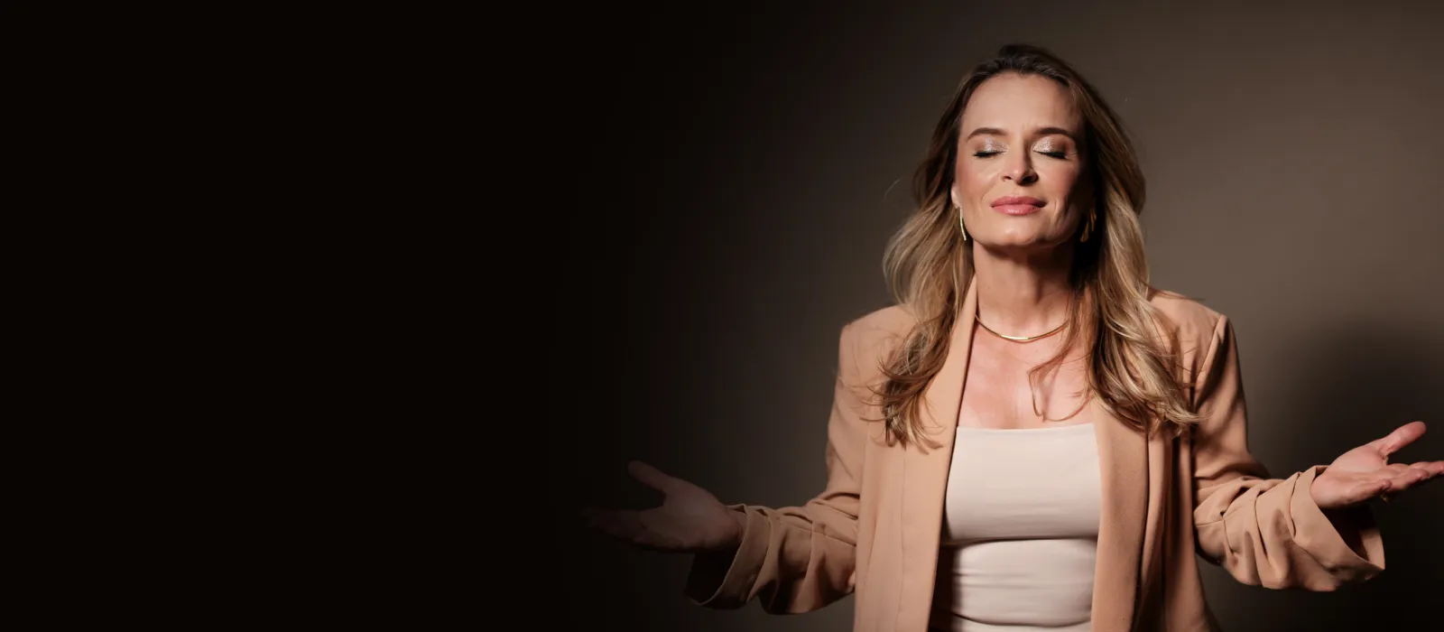 Kelly Rossoni meditando